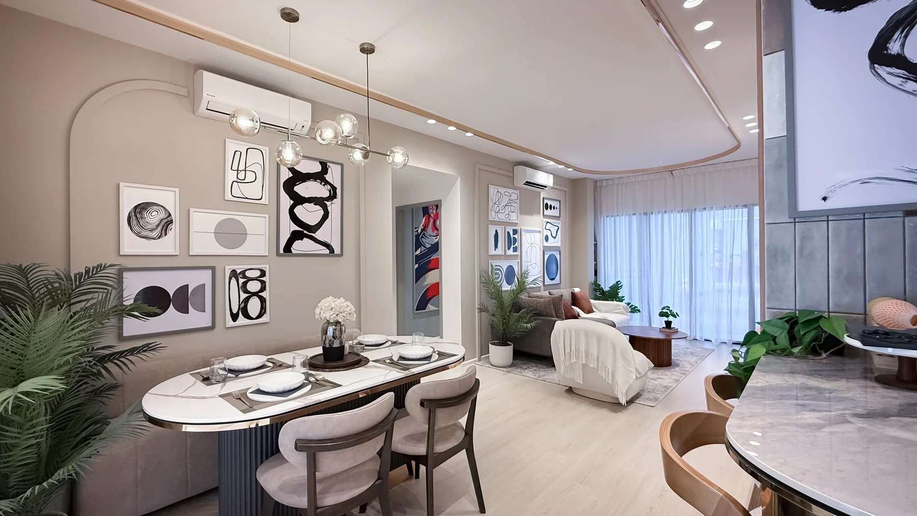 Pearlmont open-plan flow show unit